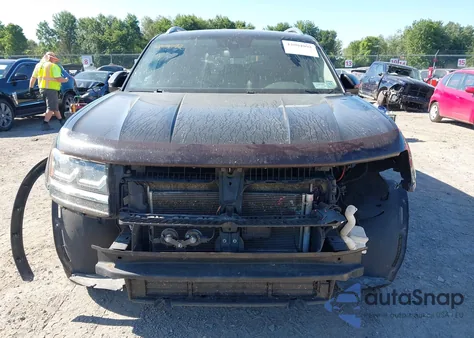 2018 Volkswagen Atlas 3.6L V6 Sel z USA, uszkodzony, nr VIN 1V2MR2CA1JC515630